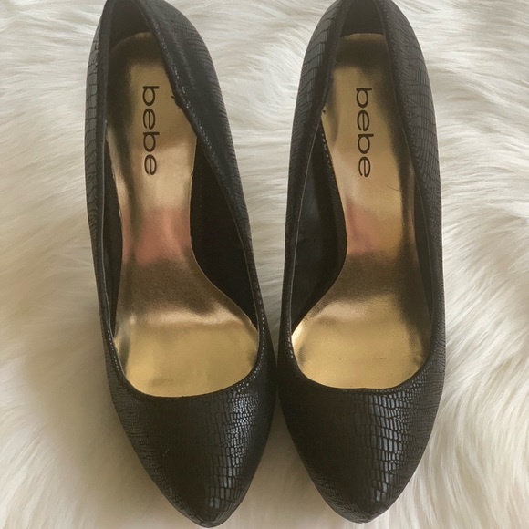 Black Snake Print Platform Pumps - Picture 1 of 3